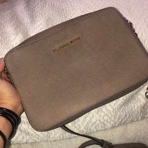 Michael kors cross body